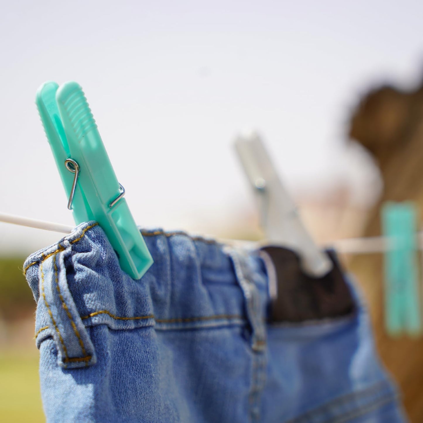 Peg Basket with 50 Pcs Clothes Pegs for Washing Line